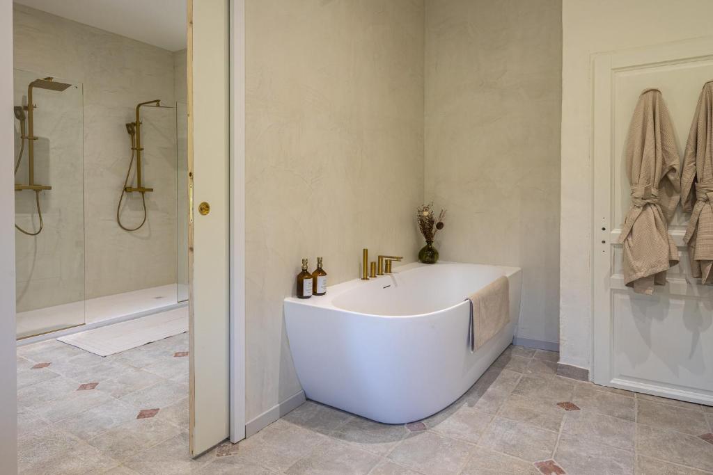 Deluxe Suite — la douche pluie
